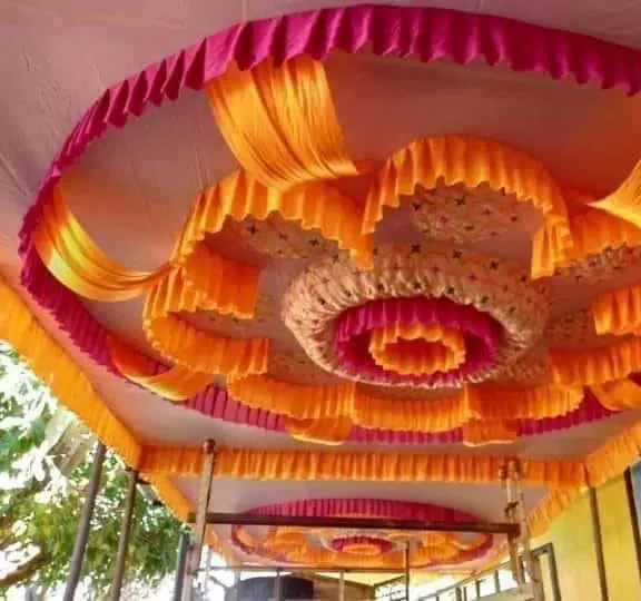 Round medallion ceiling, orange and red