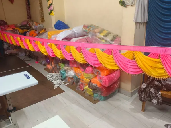Fan border and fabric stock